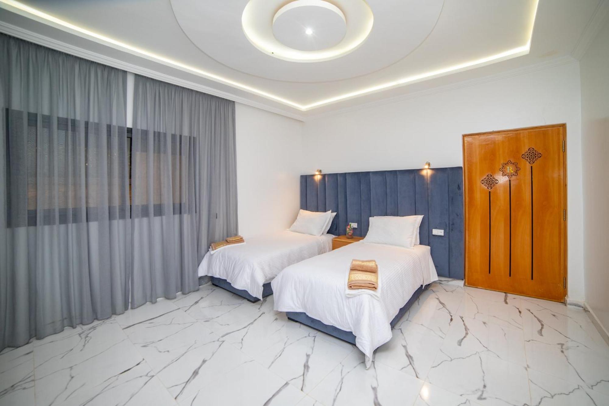 Riad Gold Azrou Luaran gambar